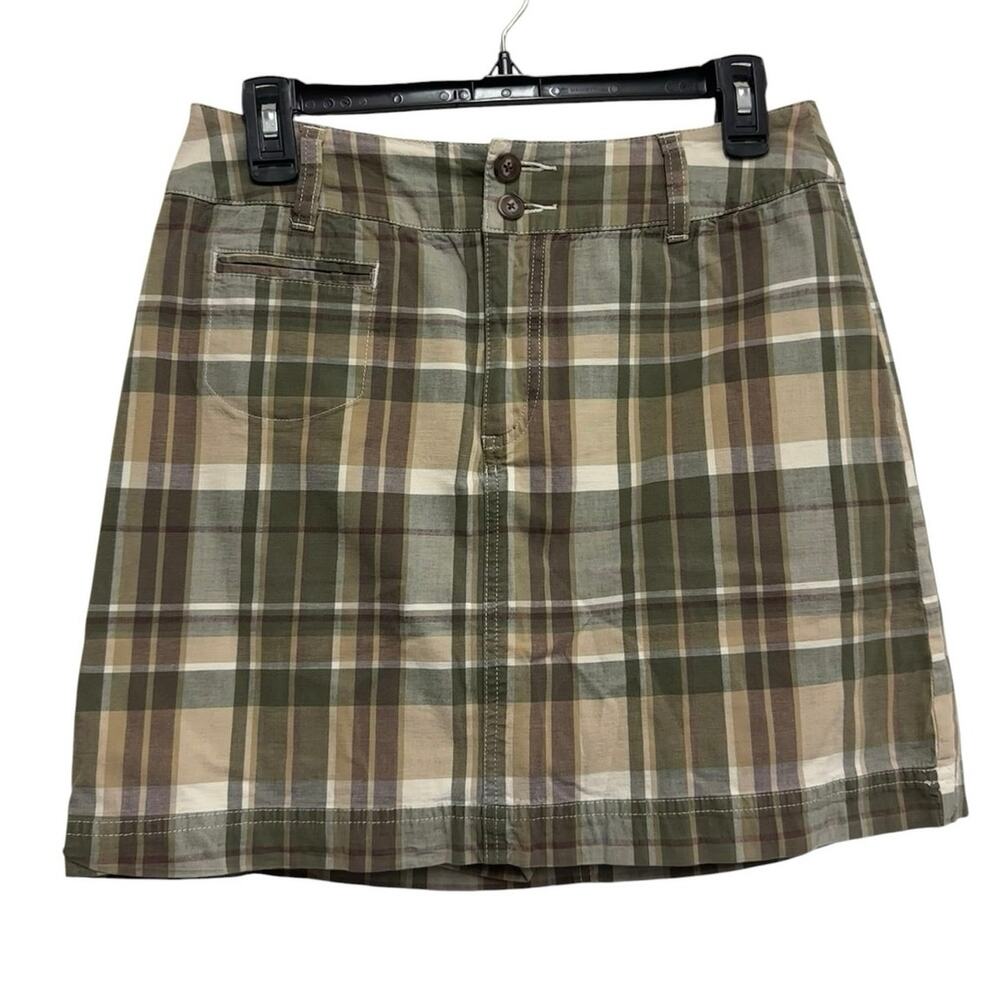 St. John's Bay Plaid Skort Women's Size 8 Green Tan Casual Preppy